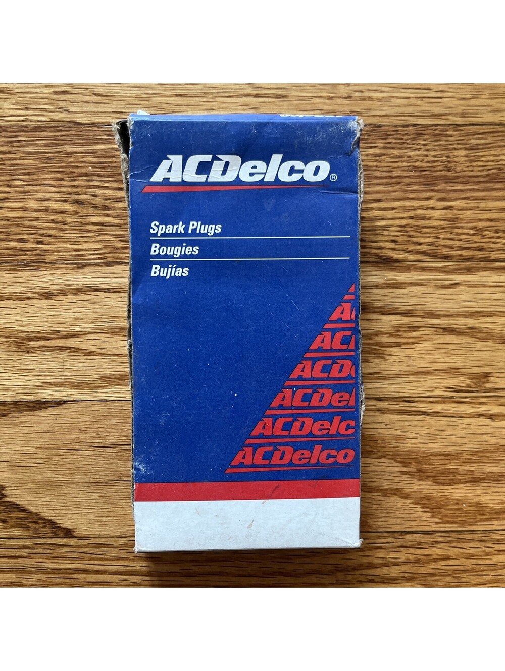 New Genuine OEM GM ACDelco Spark Plugs R43T Set Of 8